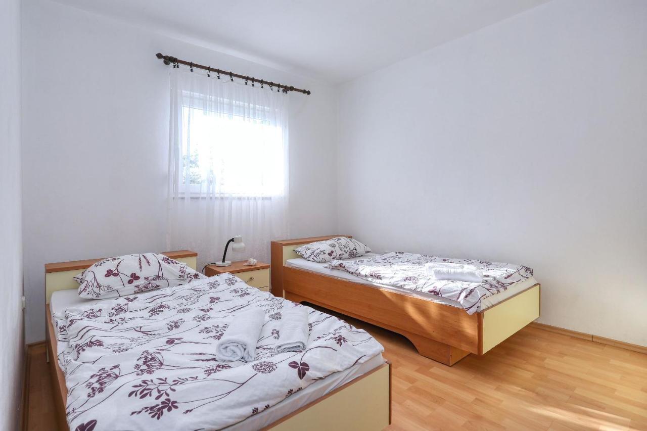 Apartment Ante
