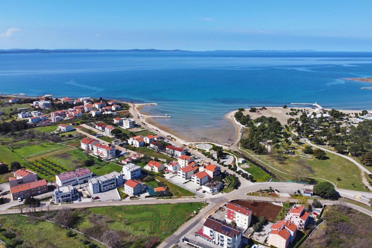 Ante Apartment *