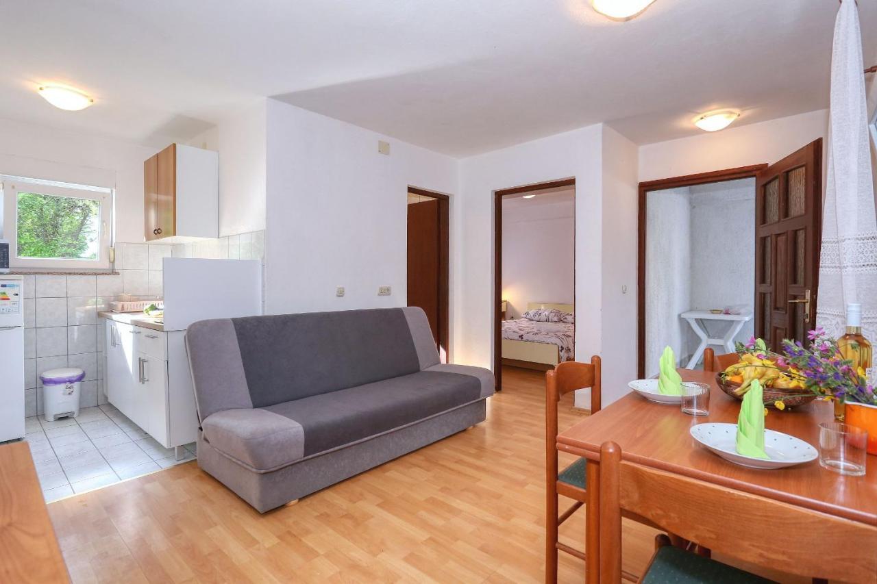 Apartment Ante