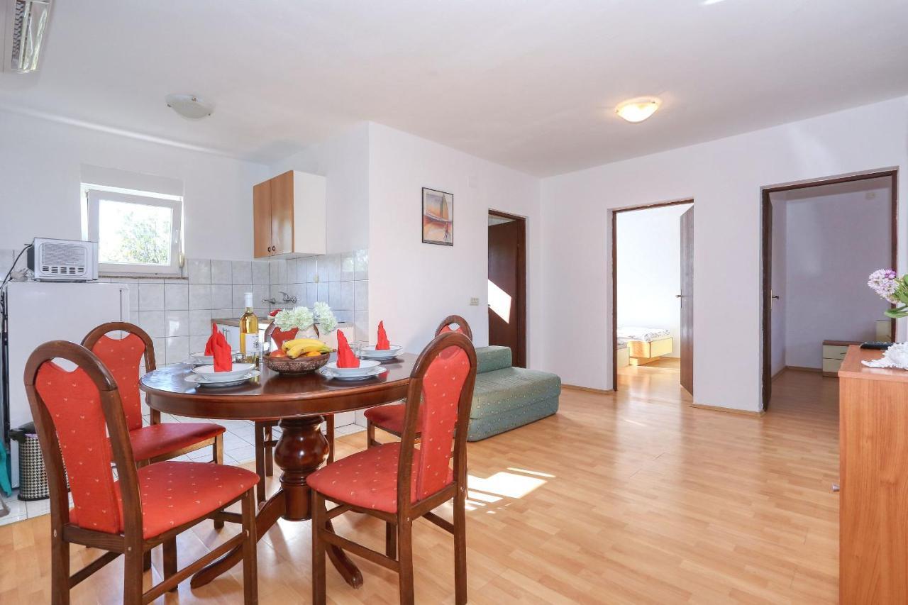 Ante Apartment