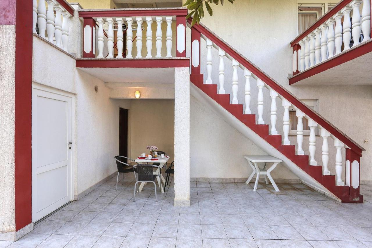 Apartment Ante