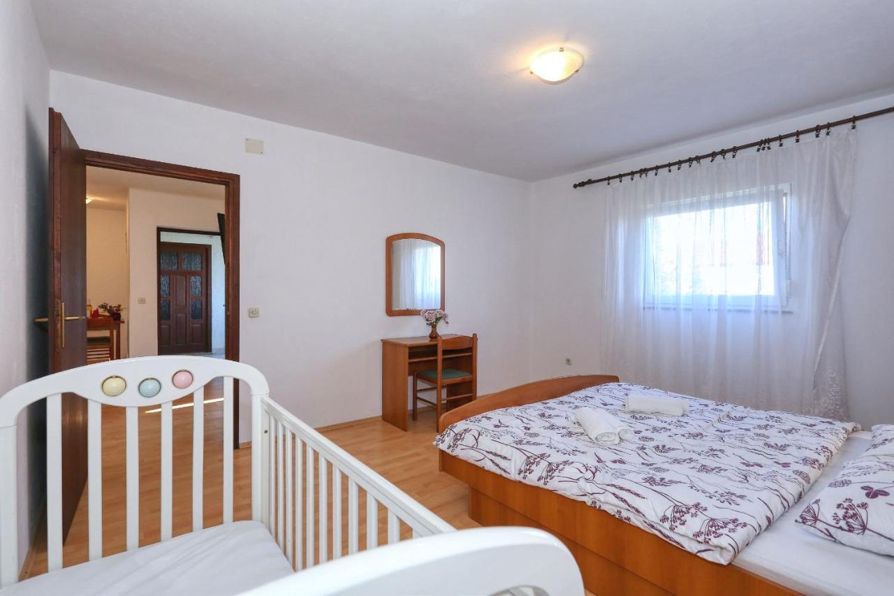 Ante Apartment