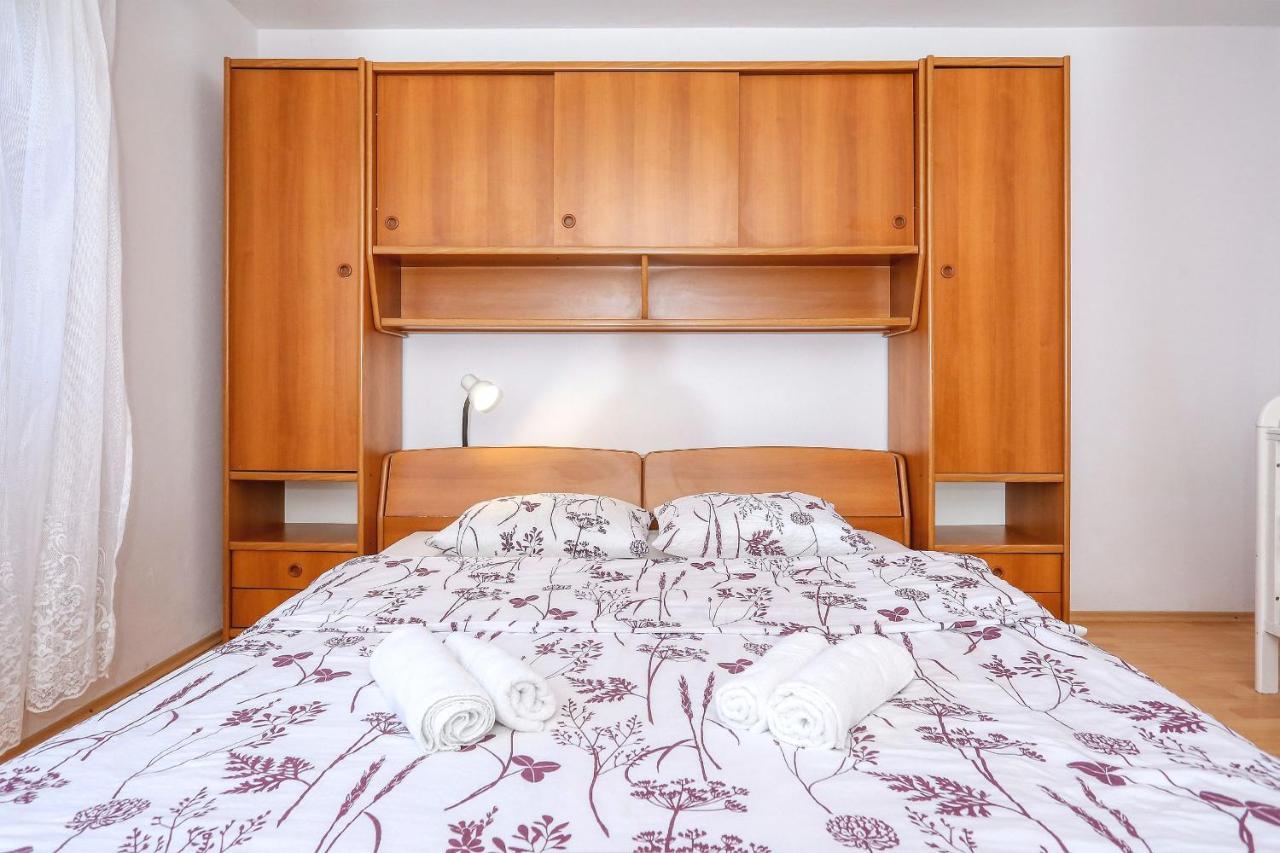 Ante Apartment