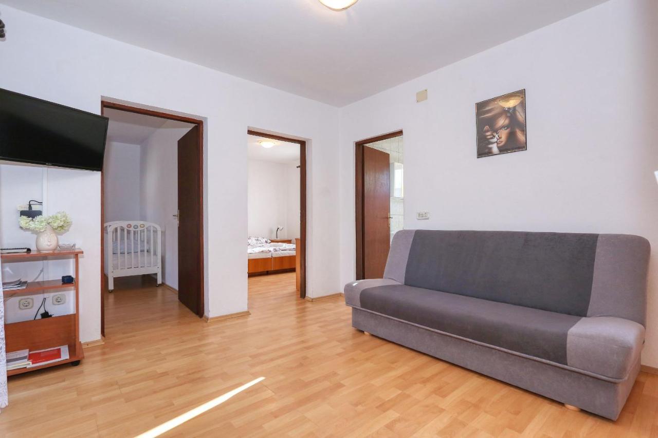 Ante Apartment